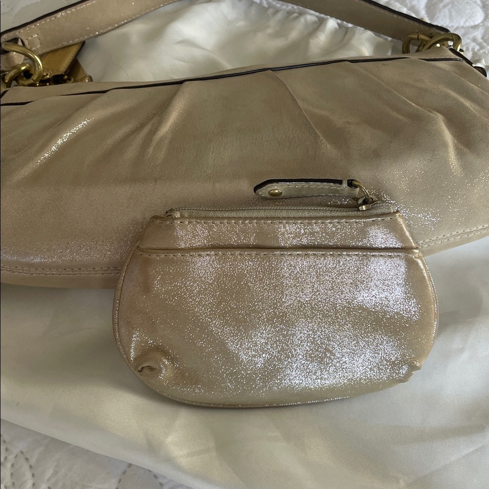 Coach Shimmery Cream Leather Shoulder Bag with Gold Hardware - Picture 5 of 10